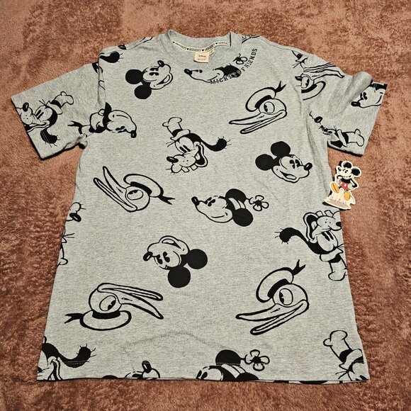Disney x Macy's Exclusvie Edition Adult Unisex Mickey and Friends T-Shirt - Picture 3 of 9